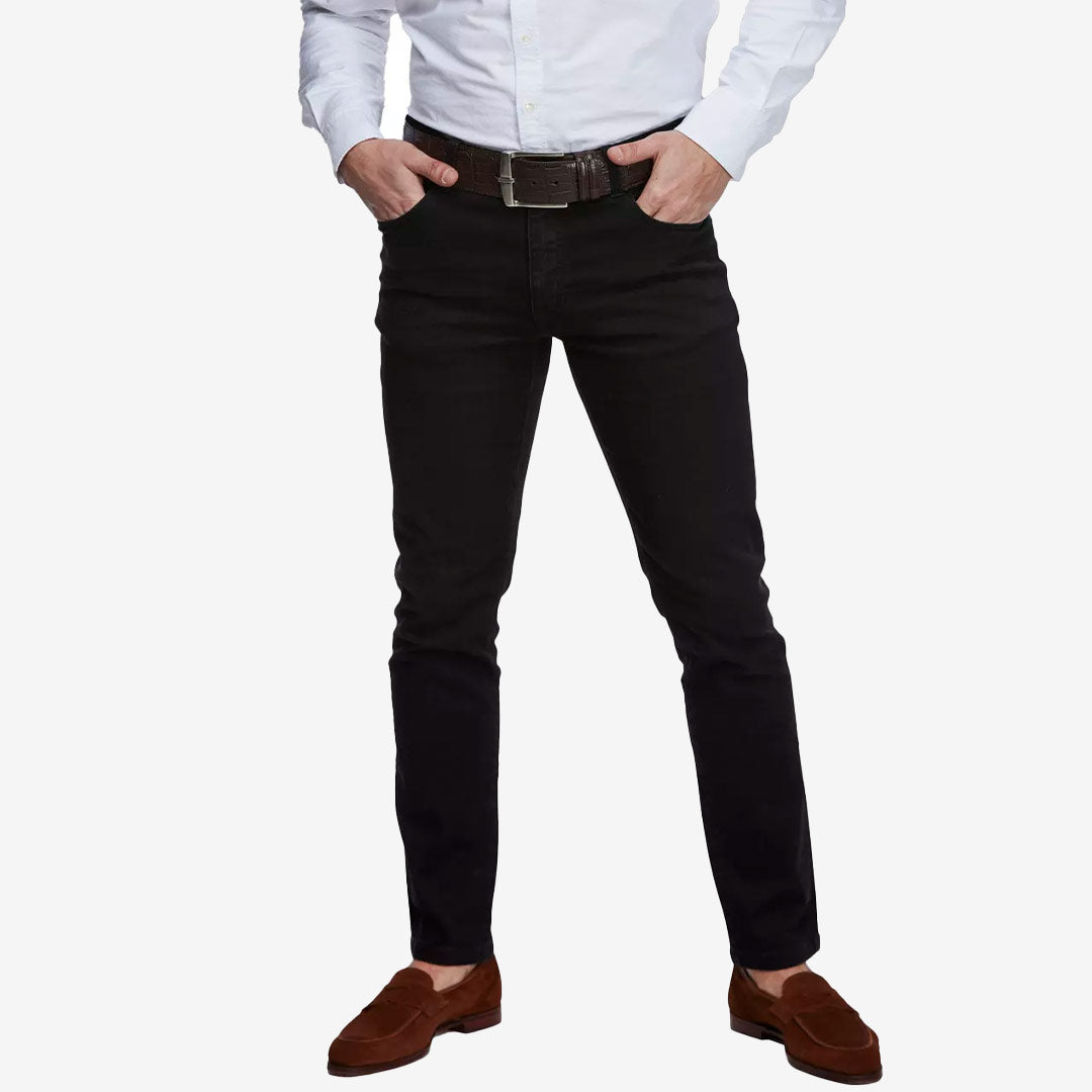 Svarta jeans i stretchtyg med straight fit och Rodeo wash
