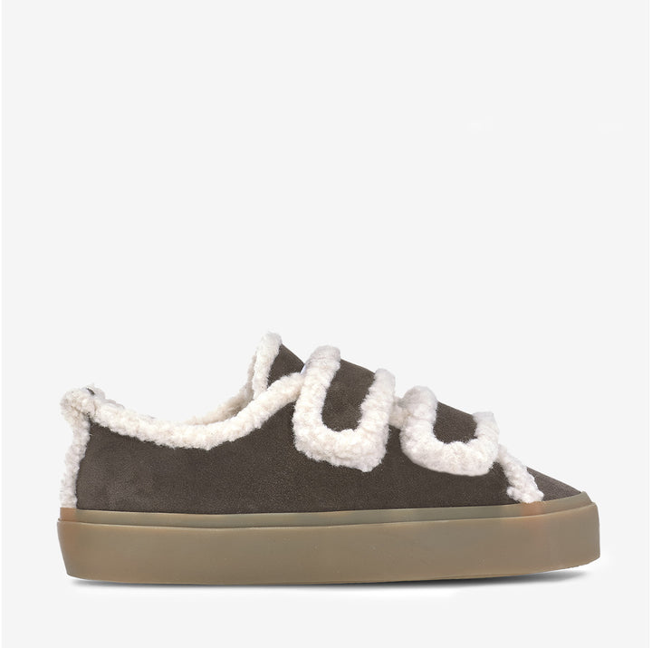 Brun INUIKII Shearling Low Velcro vintersko med kardborre och shearlingfoder