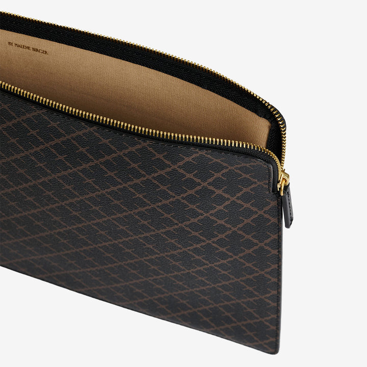 IVY LAPTOP 16"