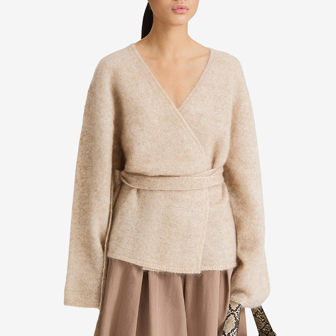 Stylein Neriselle Cardigan 12681 i Oyster, stickad kofta i mjuk mohairblandning för dam.