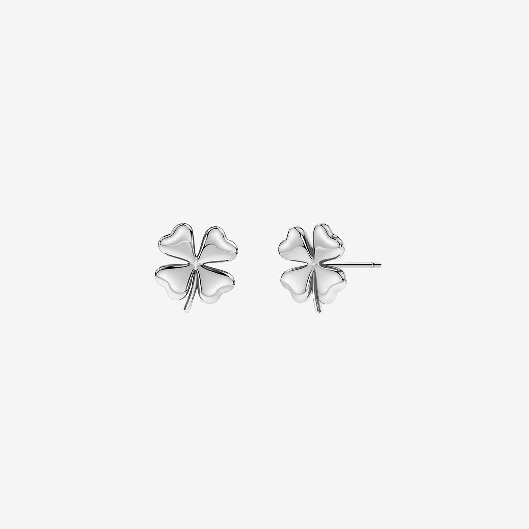 Lucky Mini Studs Steel små studs i blankt rostfritt stål med fyrklöver
