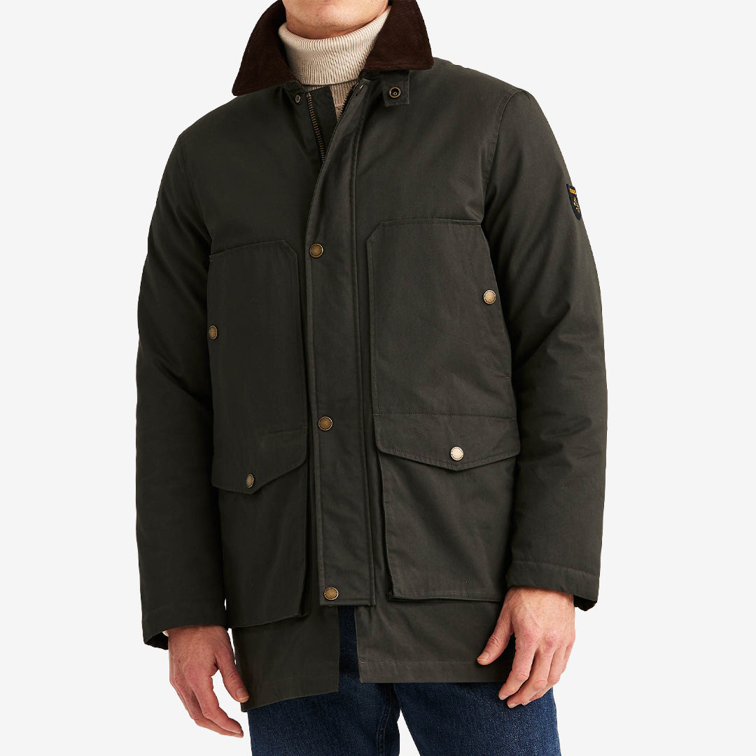 Morris Mac Wax Jacket i Olive, klassisk vaxad jacka i bomulls- och nylonblandning.