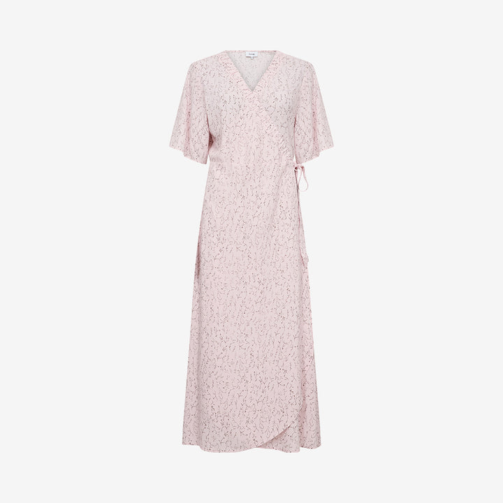 Klänning i ECOVERO viskos från Levete Room i färgen Veiled Pink Combi