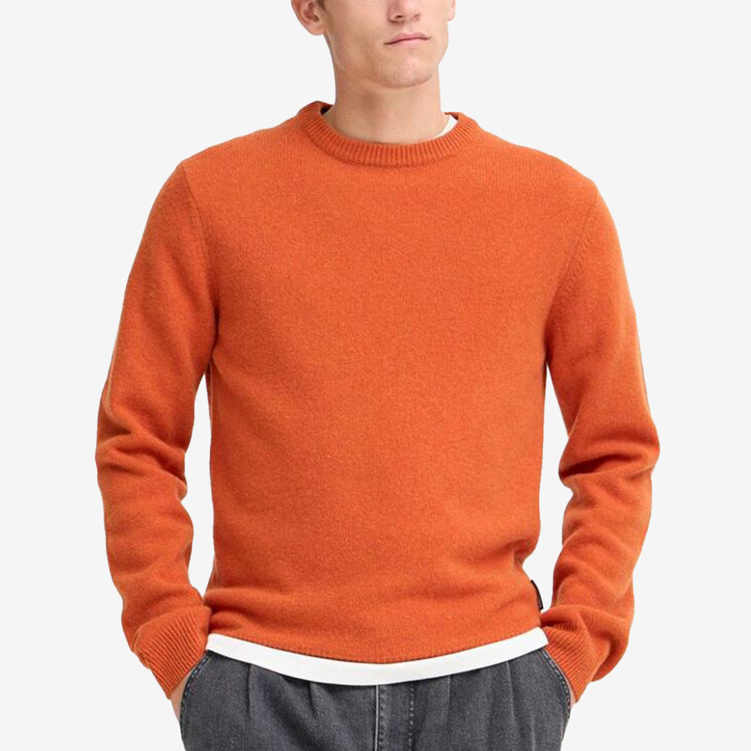 Karl Crew Neck Bounty Knit Burnt Ochre stickad ulltröja med rund hals från Casual Friday