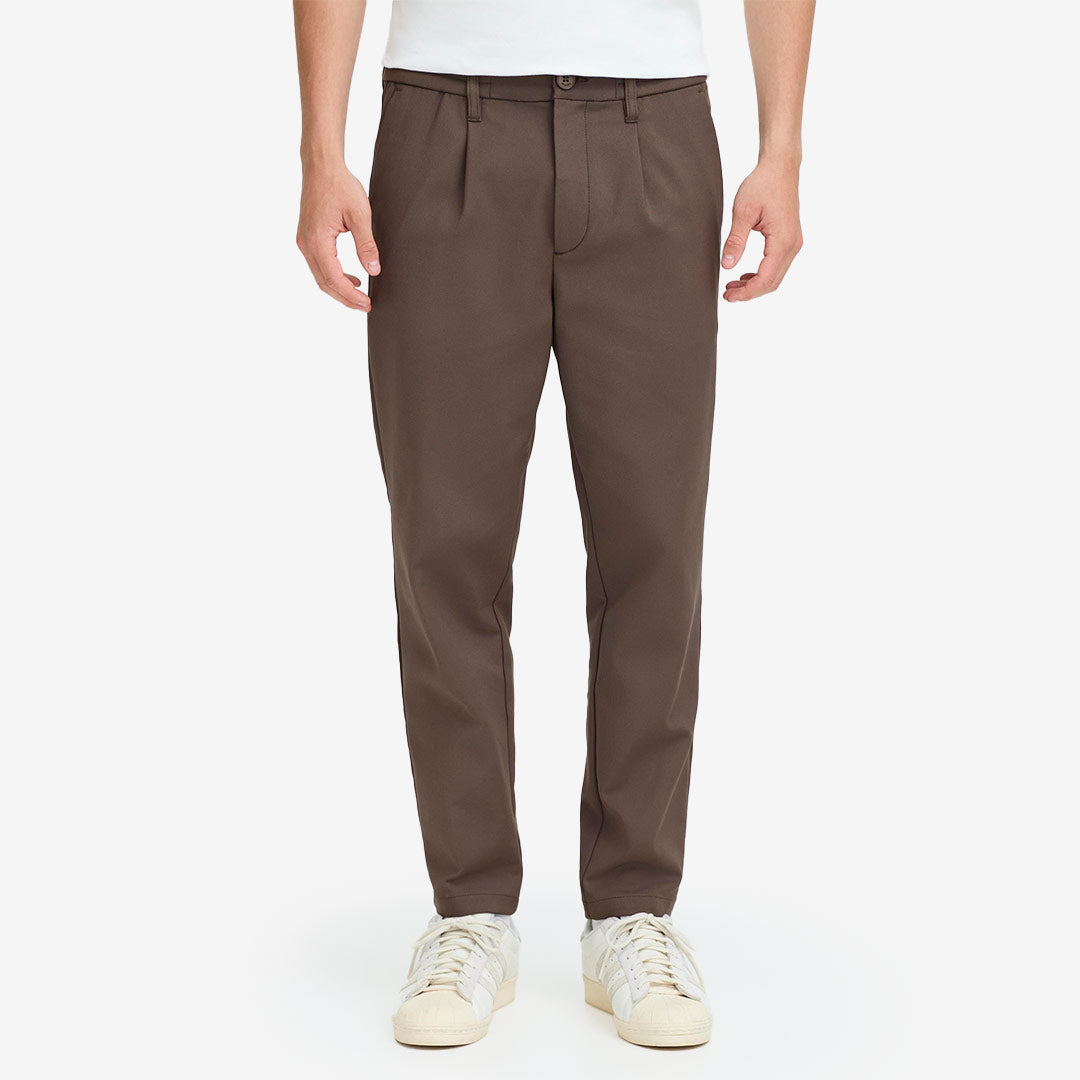 CFMarc Performance Pants Black Olive dressad stretchbyxa med pressveck från Casual Friday