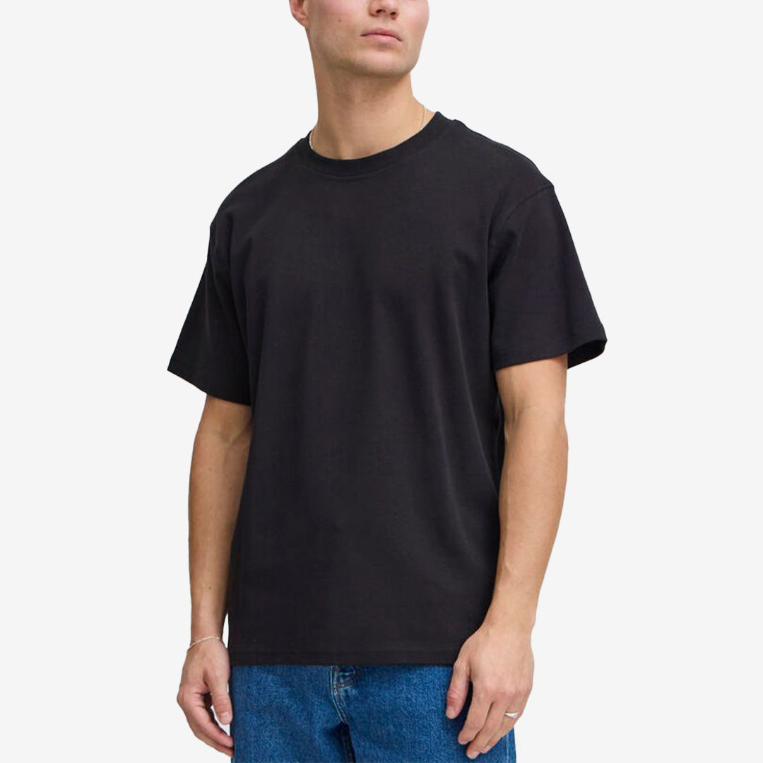 SDDanton SS t-shirt i färgen True Black, kortärmad svart herrtröja i bomull