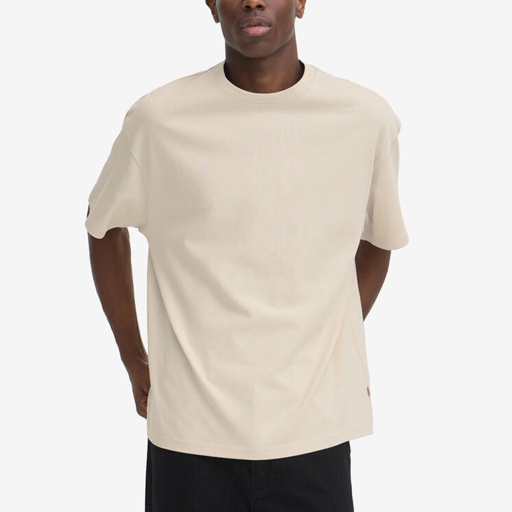Solid SDWellerton t-shirt för herr i Oatmeal med grafiskt motiv på ryggen och stilren design.