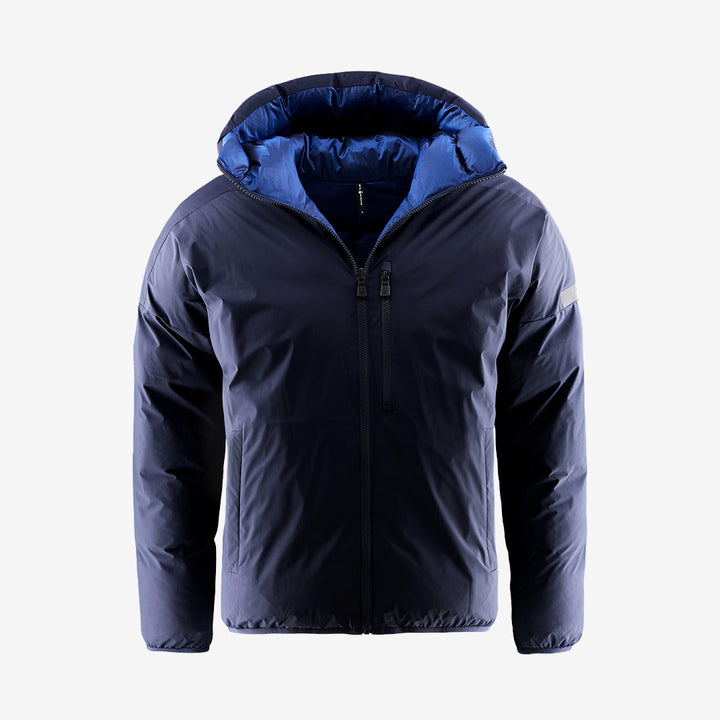Sail Racing Thunder Reversible Jacket i Mörkblå med vändbar design, quiltad sida och dunfylld huva.
