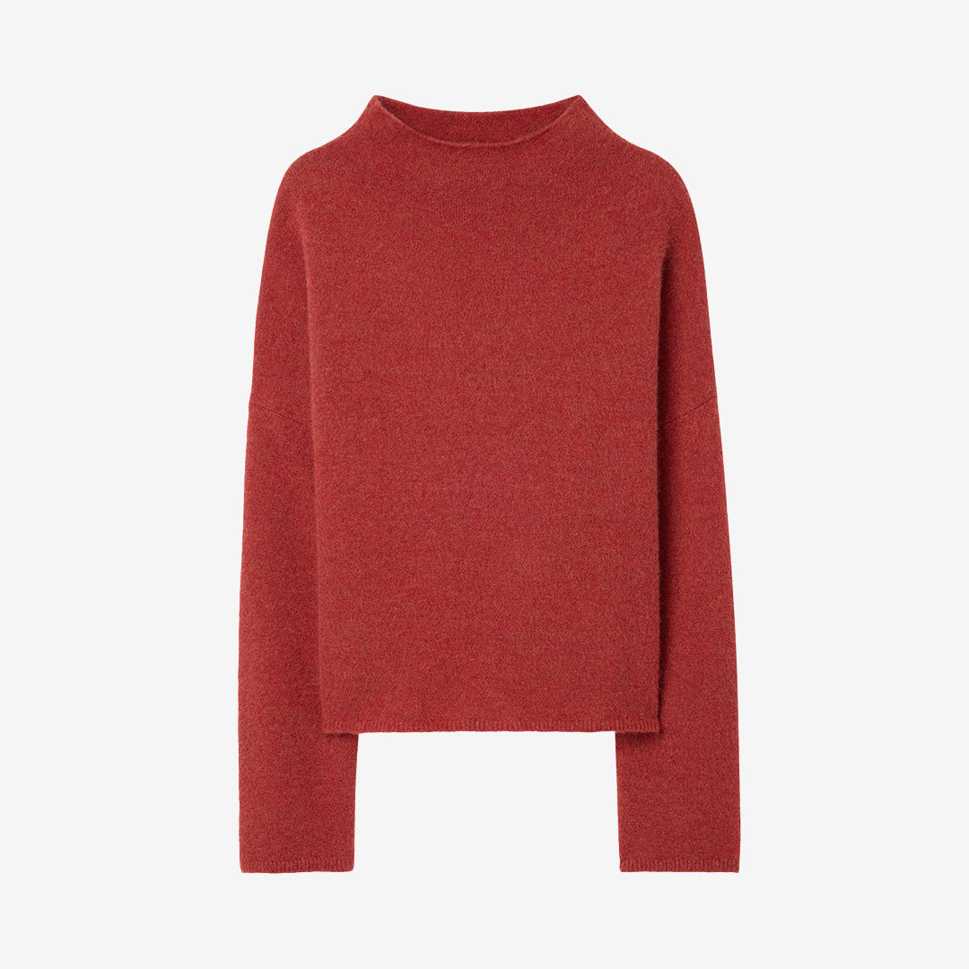 Mika Yak Funnelneck Sweater i röd färg, stickad tröja i yak- och ullblandning med lös passform.