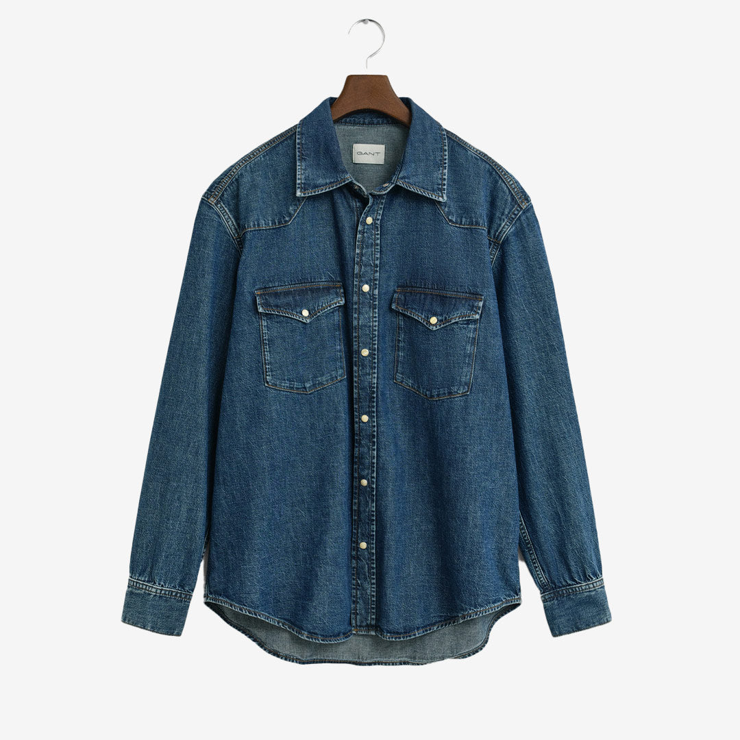 Westerninspirerad blå denimskjorta för herr med bröstfickor och tryckknappar från GANT

