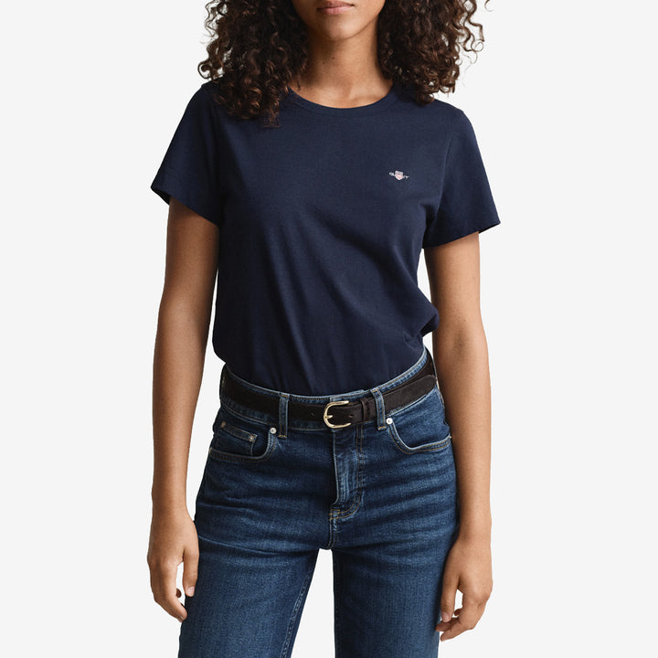 Gant Shield T-Shirt 4200200 i Evening Blue med rund hals och broderad logotyp för dam