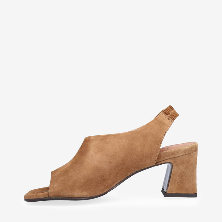 Cuoio suede