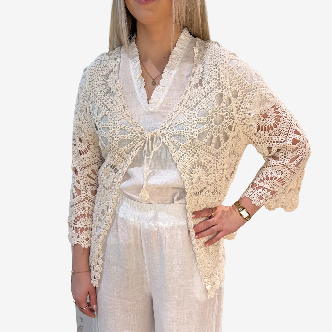 CH26SS13 virkad cardigan i 100% bomull i färgen Stone för dam