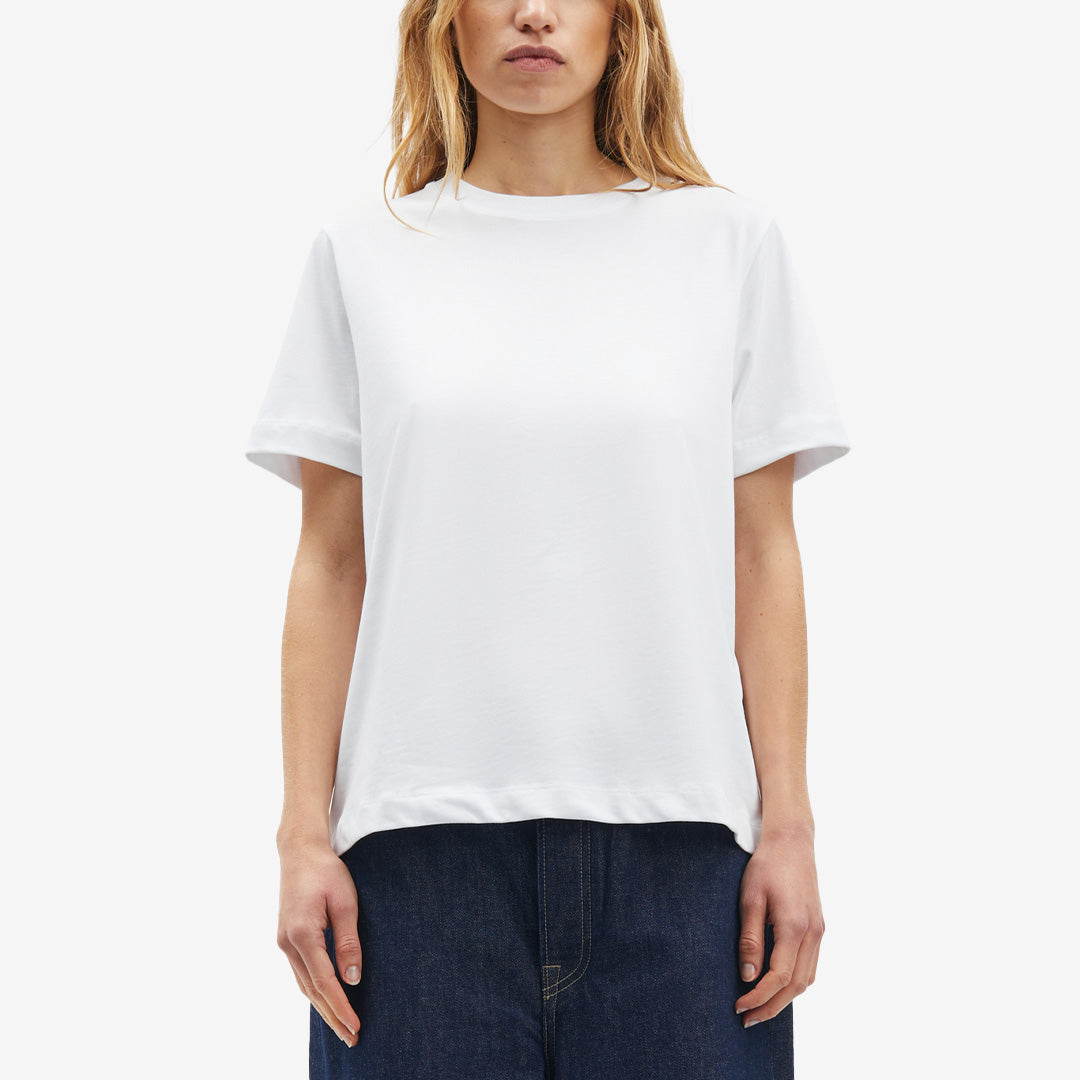 Samsøe Samsøe Camino T-shirt vit i ekologisk bomull med rund hals