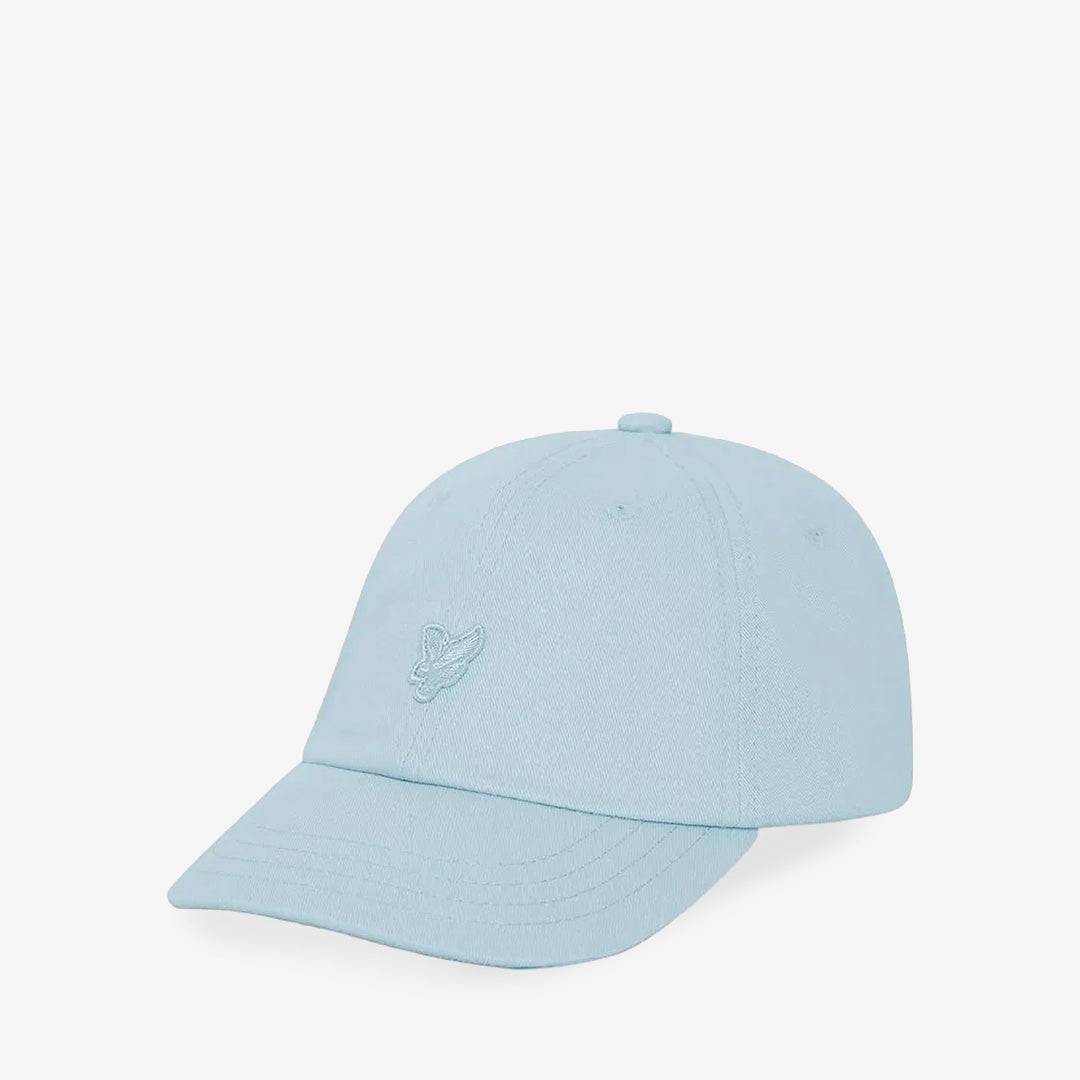 Lyle & Scott HE2322A Tonal Eagle Baseball Cap i Parma Blue med klassisk design i 100% bomull för herr