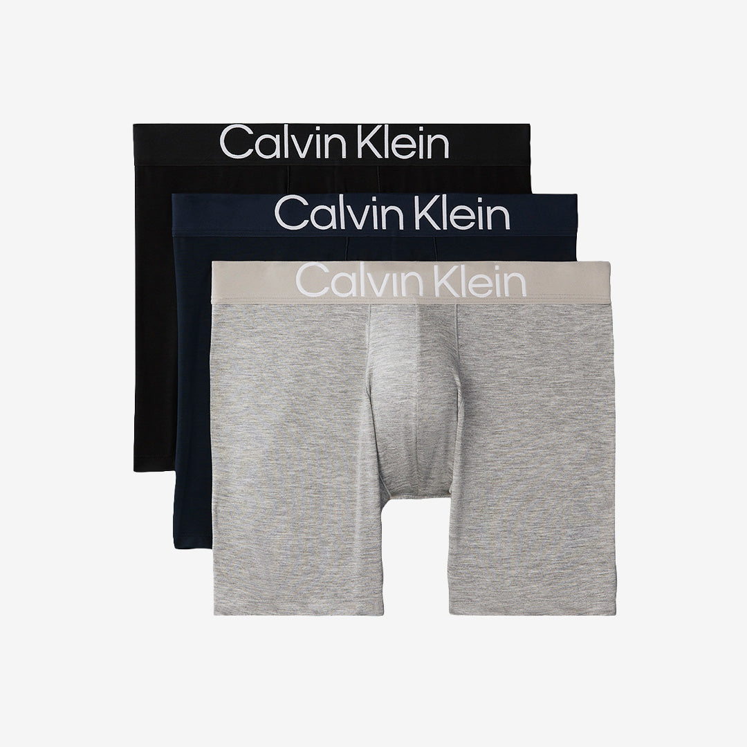 Calvin Klein Boxer Brief 3-Pack för herr i svart, grått och mörkblått med mjuk lyocellblandning och stretch.