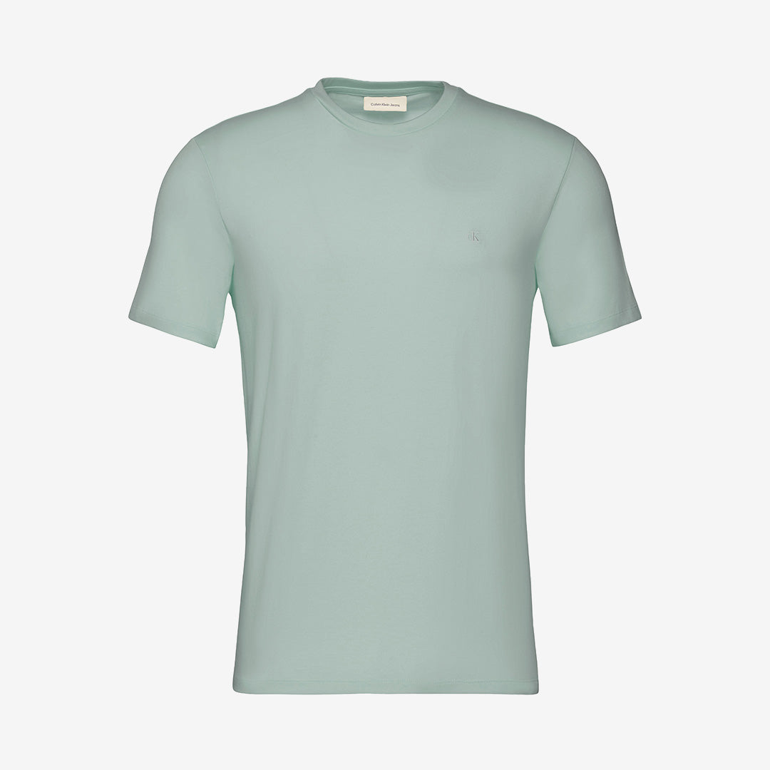 T-shirt i Pale Meadow med logga framtill från Calvin Klein modell LV04RD254G