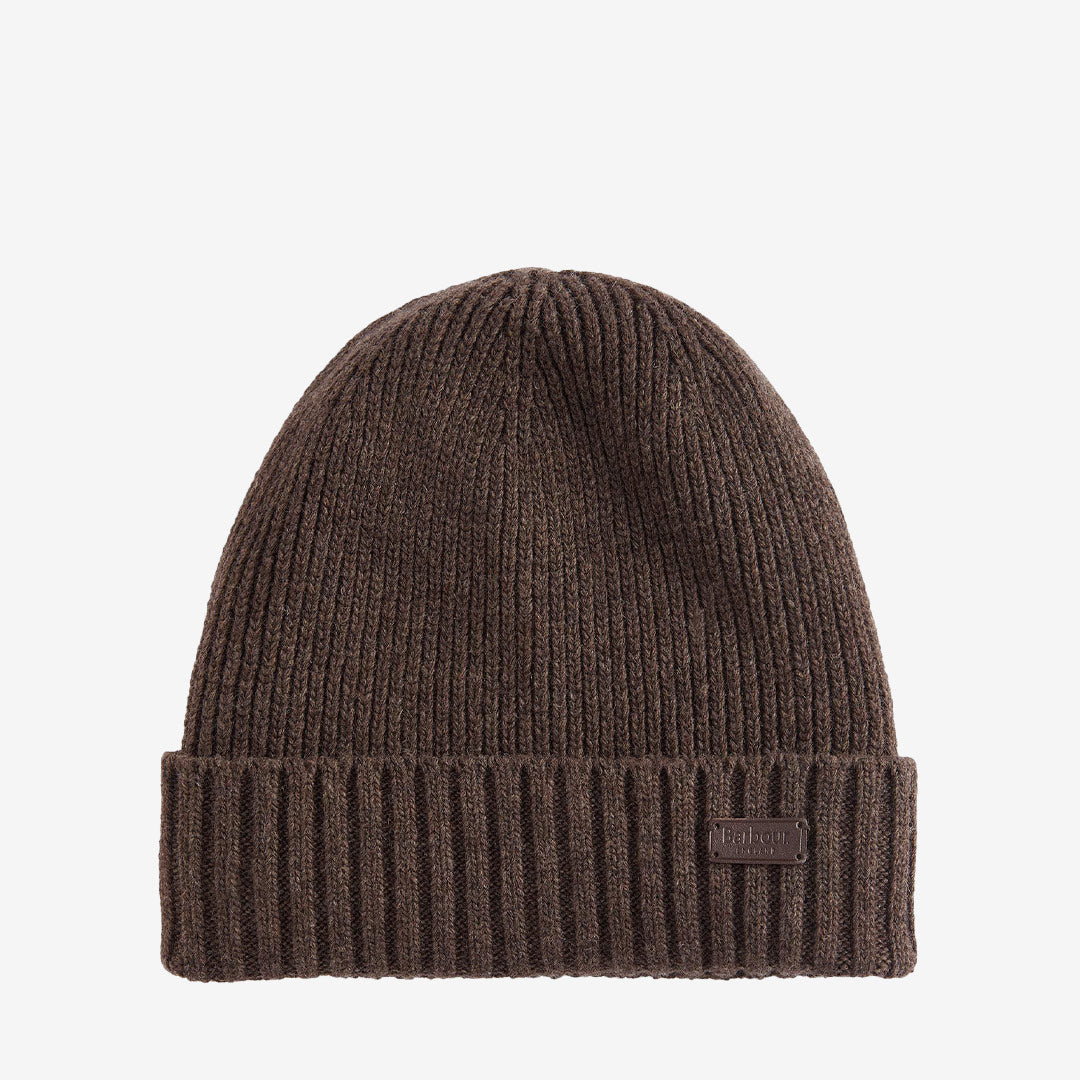 Barbour Carlton Beanie Hat mössa i Mid Brown med ullblandning, mjukt fleecefoder och Barbour-märkning.