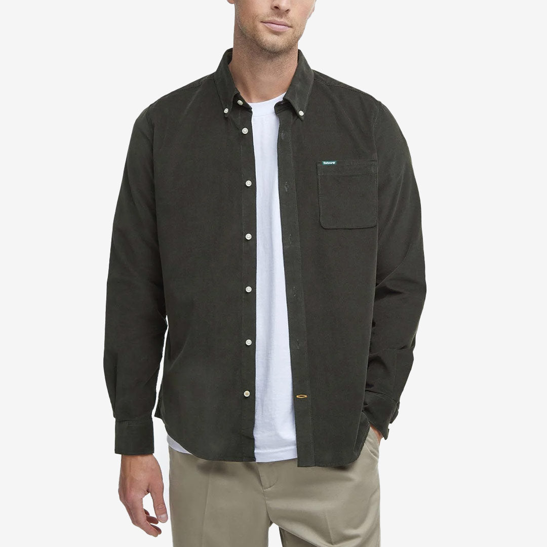 Barbour Ramsey Tailored Cord Shirt långärmad skjorta i Forest med mjuk microcord, skräddad passform och Tartan-detaljer.