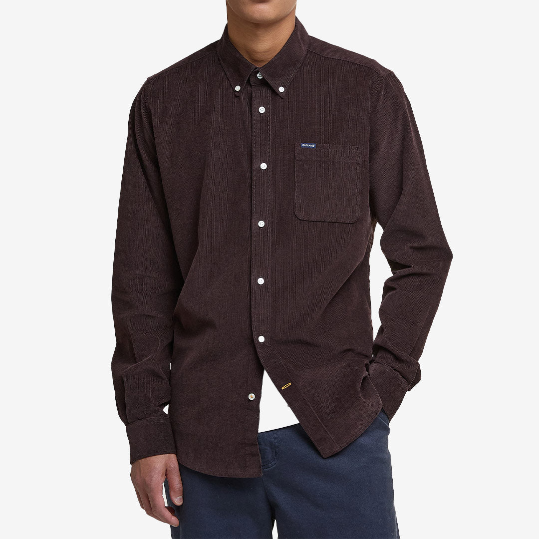 Barbour Ramsey Tailored Cord Shirt långärmad skjorta i Dark Oak med mjuk microcord, skräddad passform och Tartan-detaljer.