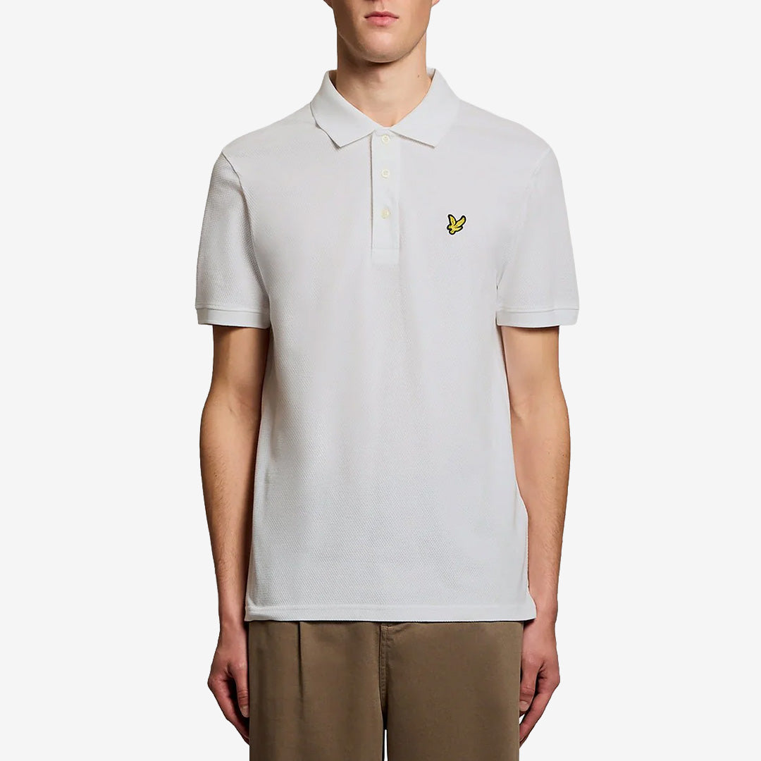 Popcorn Jacquard Polo Shirt i White med texturerad jacquard och klassisk polokrage