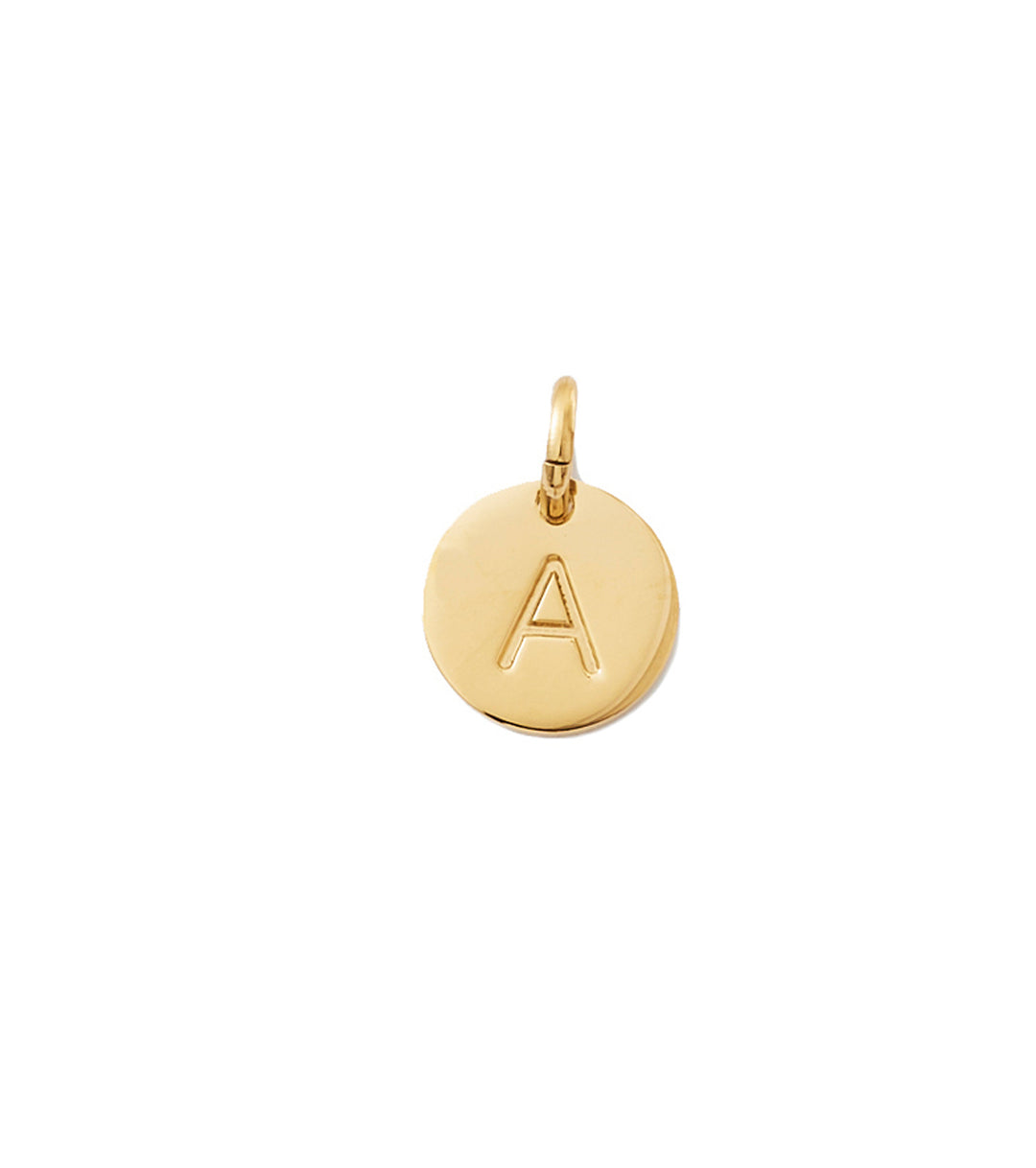 Charmentity bokstavsberlock i blank 14k guldplätering, diameter 10 mm